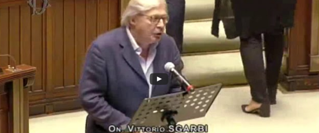 Covid, Sgarbi contro il virus e il governo frame da video del canale Youtube del critico