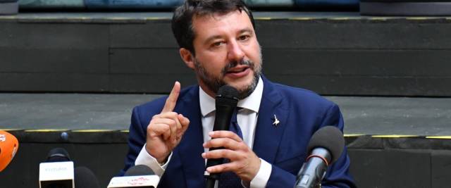 Salvini contro l'ultimo paradosso del governo galere aperte teatri chiusi