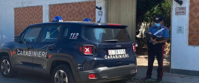 igeriano aggredisce a morsi dipendente del centro d'accoglienza foto Ansa