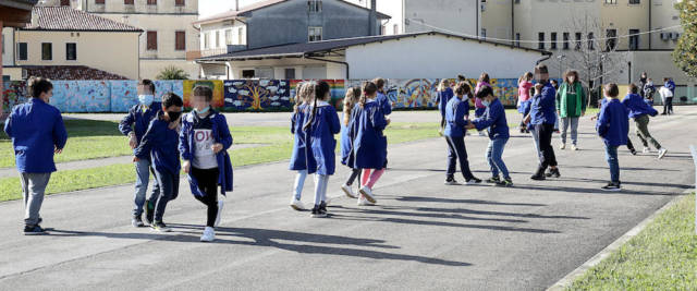 bimbo positivo covid scuola