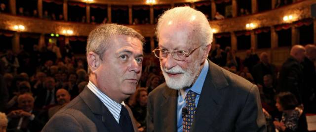 La Repubbliva contro la destra