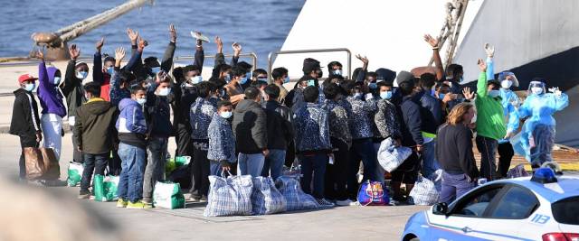 migranti sbarchi e Covid