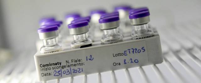 Vaccini Codacons presenta esposto per truffa