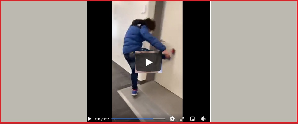 «È morto il nonno, voglio il primario!». Il video del violento assalto all’Ospedale del mare di Napoli «È morto il nonno, voglio il primario!». Il video del violento assalto all’Ospedale del mare di Napoli