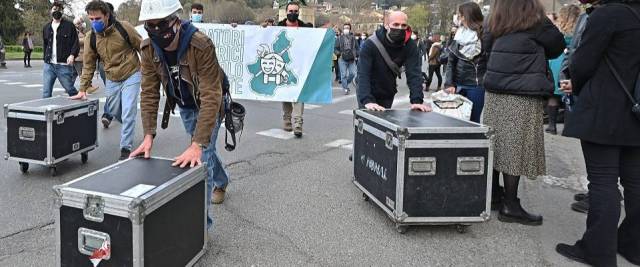 mondo dello spettacolo in piazza