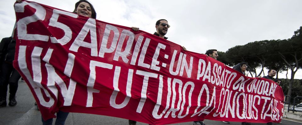 25 aprile marche dirigente