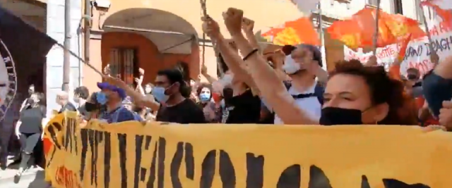 Bologna corteo antifascista