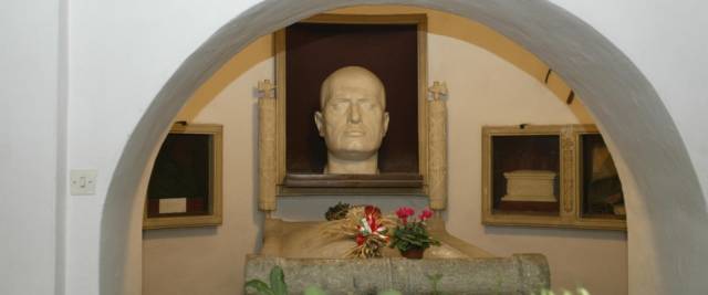 cripta di Mussolini