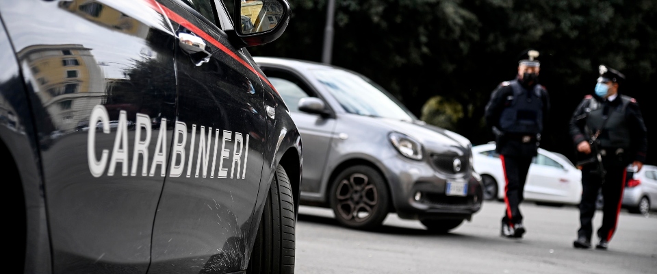 Carrara turista violentata in spiaggia