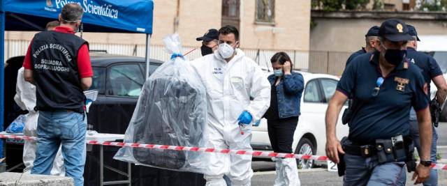 cadavere in valigia Roma