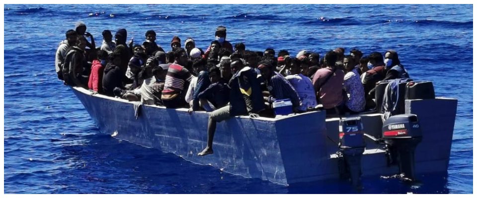 migranti lampedusa