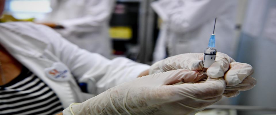 Firenze, 17enne contro i genitori no vax: voglio vaccinarmi, ma loro si oppongono Firenze, 17enne contro i genitori no vax: voglio vaccinarmi, ma loro si oppongono