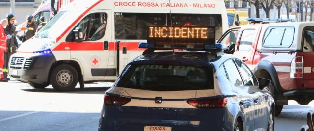 bimbo travolto da camion