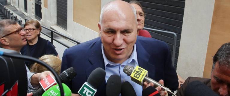 Lavoratori Ti La Miliardaria Pfizer Licenzia 130 Lavoratori A 