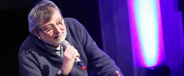 Francesco Guccini, storica voce del cantautorato di sinistra, alla Stampa traccia il bilancio della sua vita e loda la riforma Gentile sulla scuola