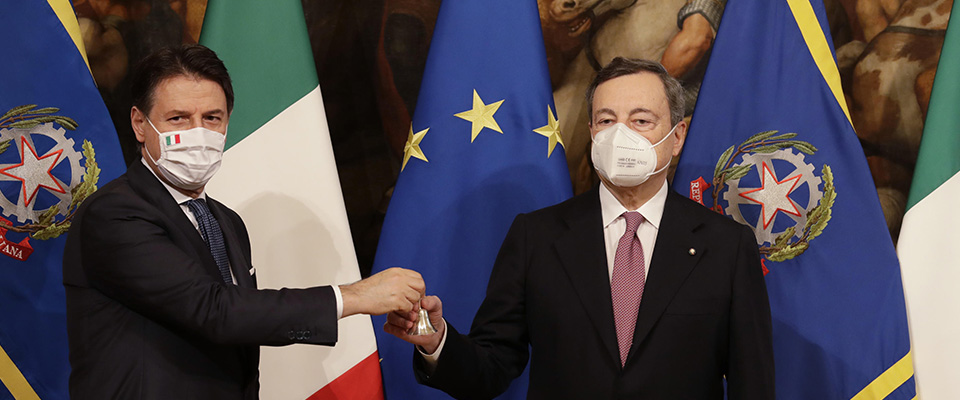 La resa dei conti tra Draghi e Conte arriva sulla legge per i superbonus, che il premier considera scritta male: "Chi la difende l'ha fatta"