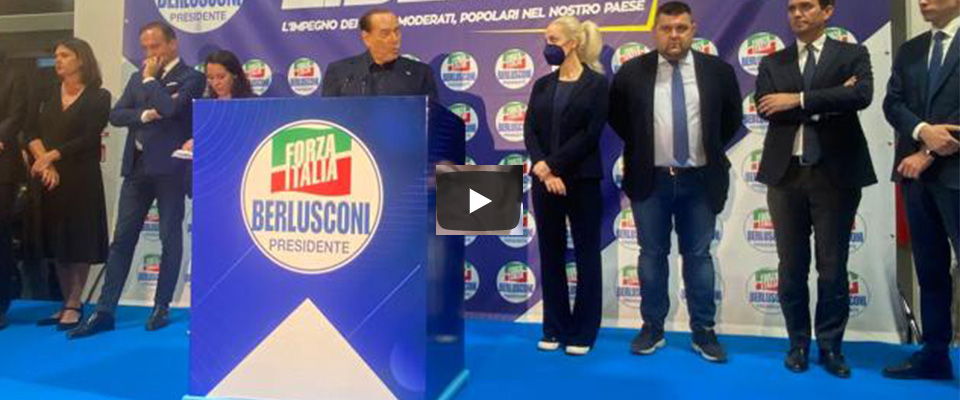 Bufera su Berlusconi per le frasi su Putin. Arriva la smentita: «Mai giustificato la guerra» (video)