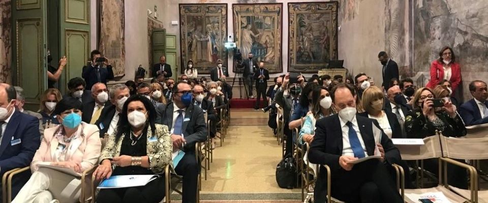 Stati Generali della Scuola, FdI: “Basta con le riforme usa e getta. Bianchi non faccia come gli altri”