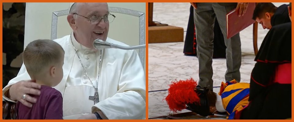Udienza papale con due imprevisti: sviene una guardia svizzera, un bimbo si piazza accanto al Papa (video)