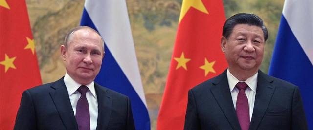 Un incontro storico, il primo tra Cina e Russia da quando è iniziata la guerra in Ucraina. Nasce un asse tra Xi e Putin, ma non alla pari