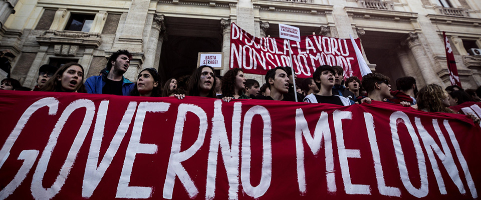 Fa discutere l'iniziativa della Cgil che avrebbe "violato" le mail degli studenti dell'università di Firenze per appelli anti Meloni