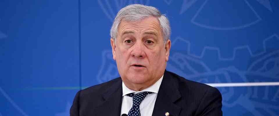 Cospito, Tajani: «Stato italiano sotto attacco dell’internazionale anarchica: 18 azioni in 40 giorni»