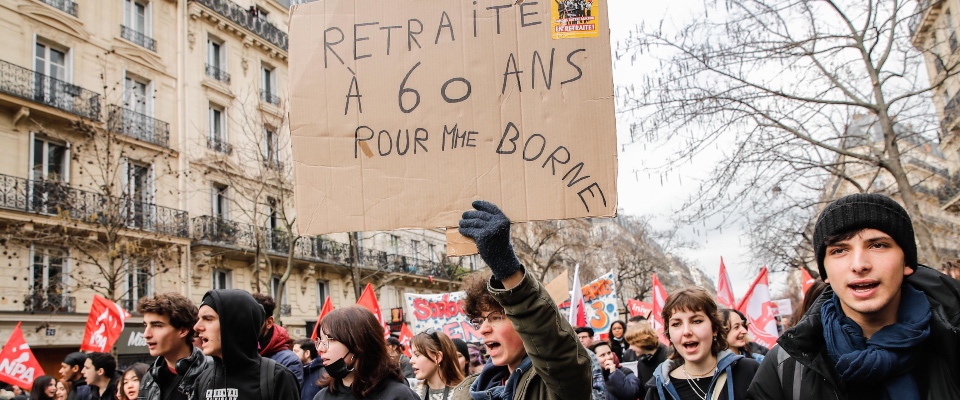 Francia: il 68% vuole mandare via la premier Borne. Oggi il voto di censura al governo