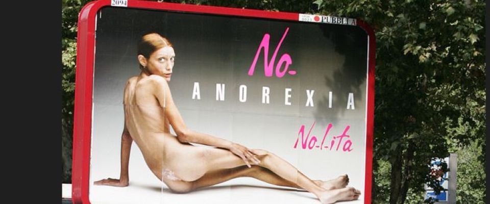 Anoressia, gli esperti favorevoli alla proposta di FdI: “Giusto punire chi istiga al dimagrimento sui social”