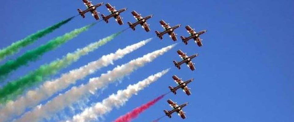 Centenario dell’Aeronautica militare, gli auguri di Mattarella e Meloni: una storia italiana di amore