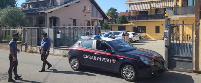nordafricana, carabinieri, Milano