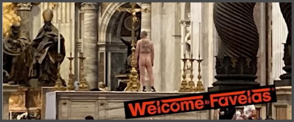San Pietro, uomo nudo sale sull’altare. Oggi il rito penitenziale in Basilica dopo la profanazione