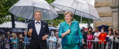 Angela Merkel, parrucchiere, trucco