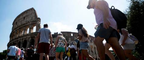 topi al colosseo