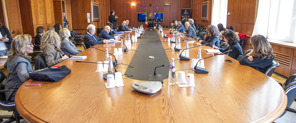 La sottosegretaria per gli Affari Esteri Maria Tripodi durante la partecipazione allÕapertura dei lavori dellÕAssemblea Generale CNIU-Commissione Nazionale Italiana per lÕUnesco presso la Farnesina, Roma, 25 gennaio 2024. ANSA/ANGELO CARCONI