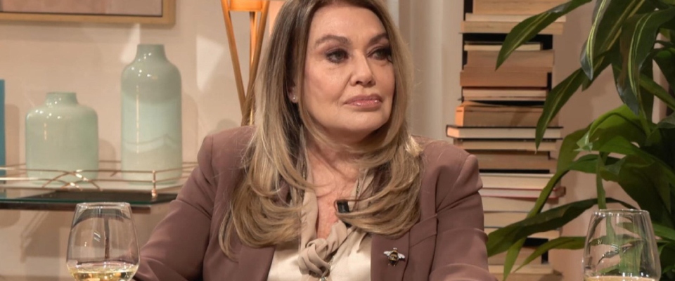 Parla Veronica Lario dopo 15 anni: “Trattata da velina ingrata, contro di me il potere e la stampa”