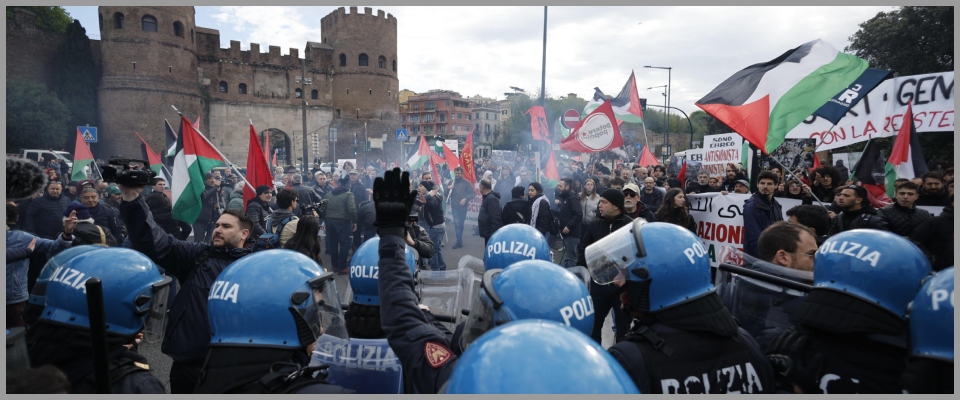 25 aprile, tensioni a Roma tra la Brigata ebraica e antagonisti pro Palestina: grida, insulti e lanci di petardi