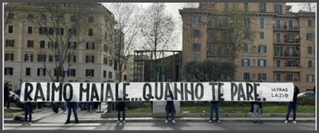 Raimo accende la miccia e poi si lamenta per lo striscione offensivo ...