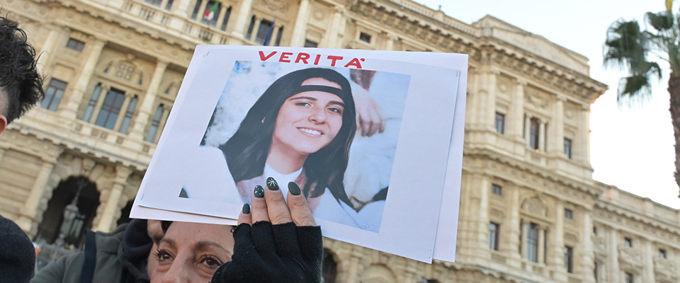Emanuela Orlandi, spunta una chat del Vaticano: “Dobbiamo eliminare le sue cose e pagare i tombaroli”