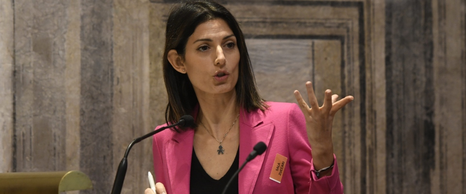 Raggi aggredita a Ostia, assolto il portavoce di CasaPound. “Il fatto non sussiste”