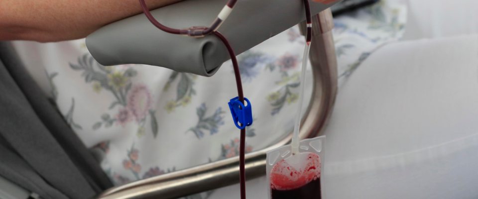 Scandalo del sangue infetto in Gran Bretagna: oltre tremila morti, tra le vittime centinaia di bambini