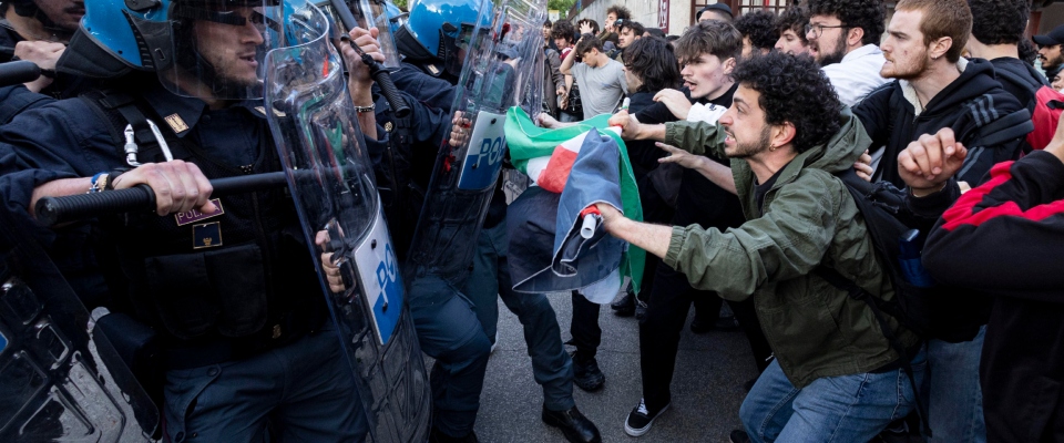 Scontri alla Sapienza, il palestinese amico degli studenti è indagato per l’attentato a Fiumicino