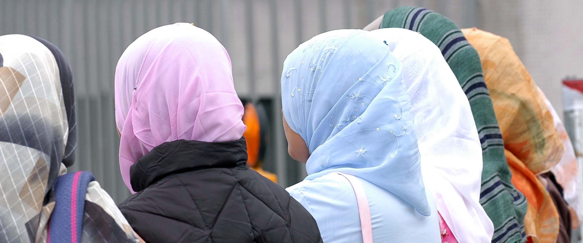 Friuli via da Secoloditalia.it friuli via libera alla legge che vieta il velo islamico a scuola l ira del centrosinistra
