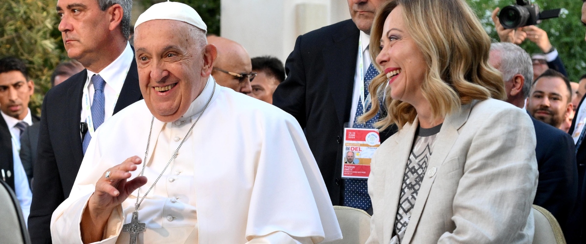 cordoglio Meloni da Secoloditalia.it il cordoglio di meloni con papa francesco un rapporto unico custodiva anche i disegni di mia figlia