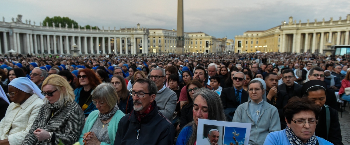 Papa Francesco, 5 giorni di lutto nazionale fino ai funerali di sabato. Per il 25 aprile cerimonie “sobrie”