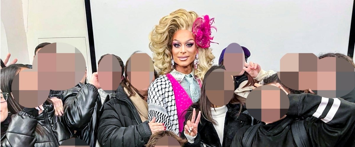 drag queen da Secoloditalia.it la drag queen priscilla in una scuola di acerra a parlare di sesso con i ragazzini monta la polemica