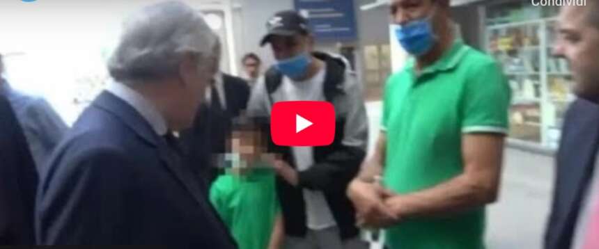 “Grazie Italia”, un bambino palestinese saluta Tajani durante una visita all’ospedale di Bergamo (video) “Grazie Italia”, un bambino palestinese saluta Tajani durante una visita all’ospedale di Bergamo (video)