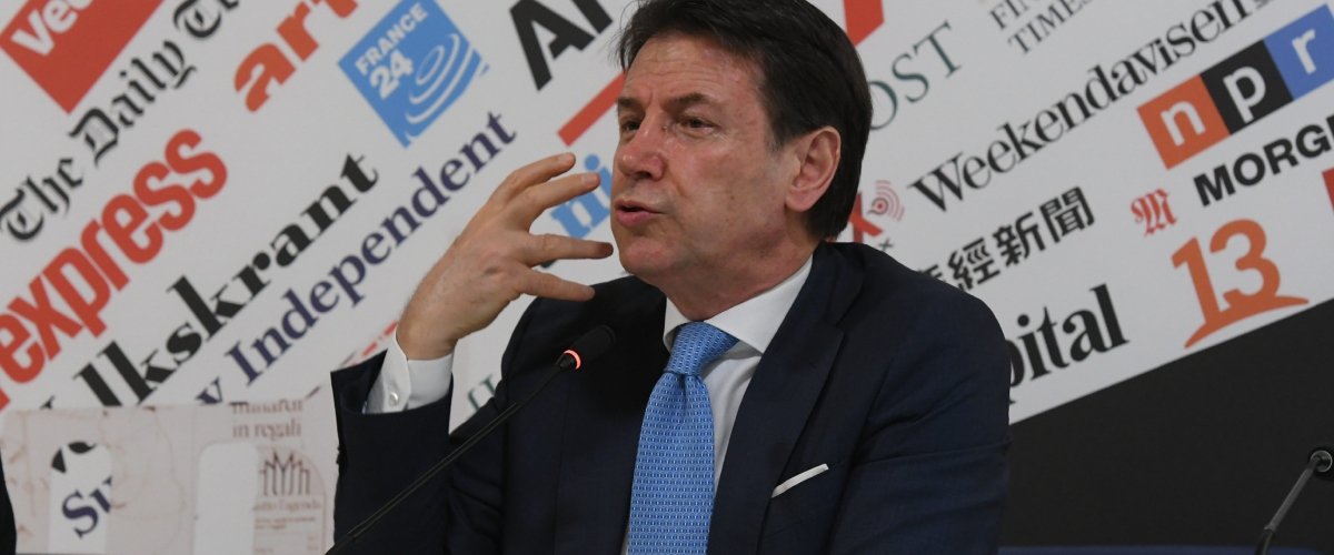 Kelany, stoccata a Conte con affondo: Meloni incoronata dalla stampa internazionale, ma all’estero nessuno rimpiange Giuseppi Kelany, stoccata a Conte con affondo: Meloni incoronata dalla stampa internazionale, ma all’estero nessuno rimpiange Giuseppi