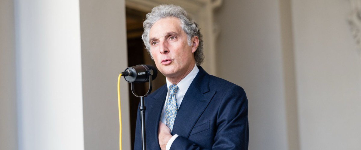ordine al merito della repubblica a michele coppola dg di gallerie d italia l onorificenza di grande ufficiale da Secoloditalia.it ordine al merito della repubblica a michele coppola dg di gallerie d italia l onorificenza di grande ufficiale