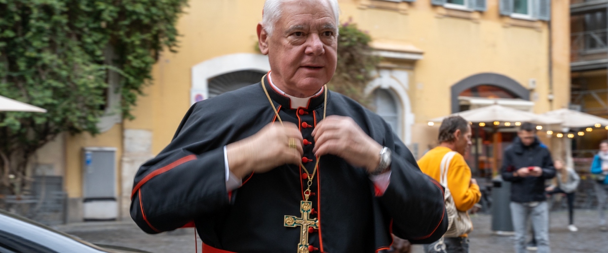 Il cardinale Müller sul nuovo Papa: “No a un altro Bergoglio, non si faccia strumentalizzare dalle lobby gay”