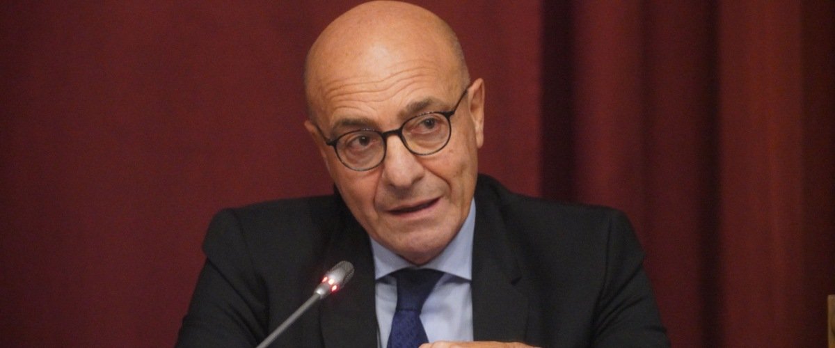 Latorre: «Ipocrita e strumentale parlare di marginalità dell’Italia». Pure a sinistra non ne possono più delle frottole di Pd e M5S Latorre: «Ipocrita e strumentale parlare di marginalità dell’Italia». Pure a sinistra non ne possono più delle frottole di Pd e M5S